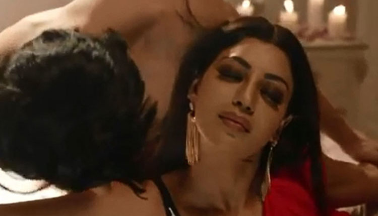 Debina Bonnerjee 'Ang Laga De' act will make you speechless