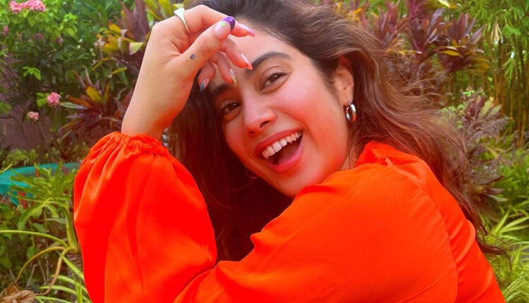 Janhvi Kapoor Is Back With Aksa Gang